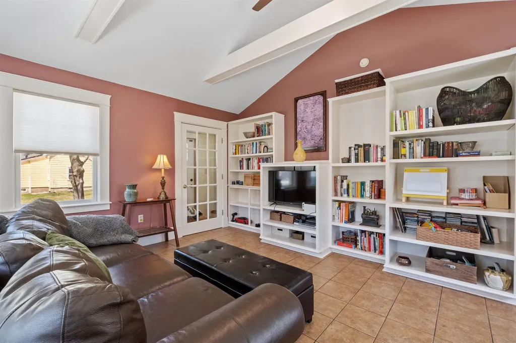 122 Thaxter Road Portsmouth NH 03801