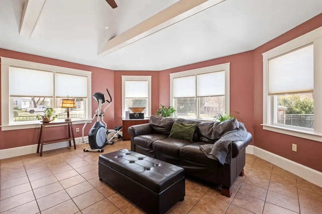 122 Thaxter Road Portsmouth NH 03801