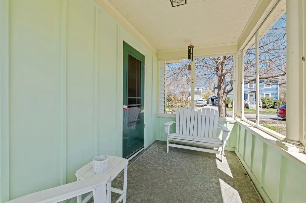 122 Thaxter Road Portsmouth NH 03801