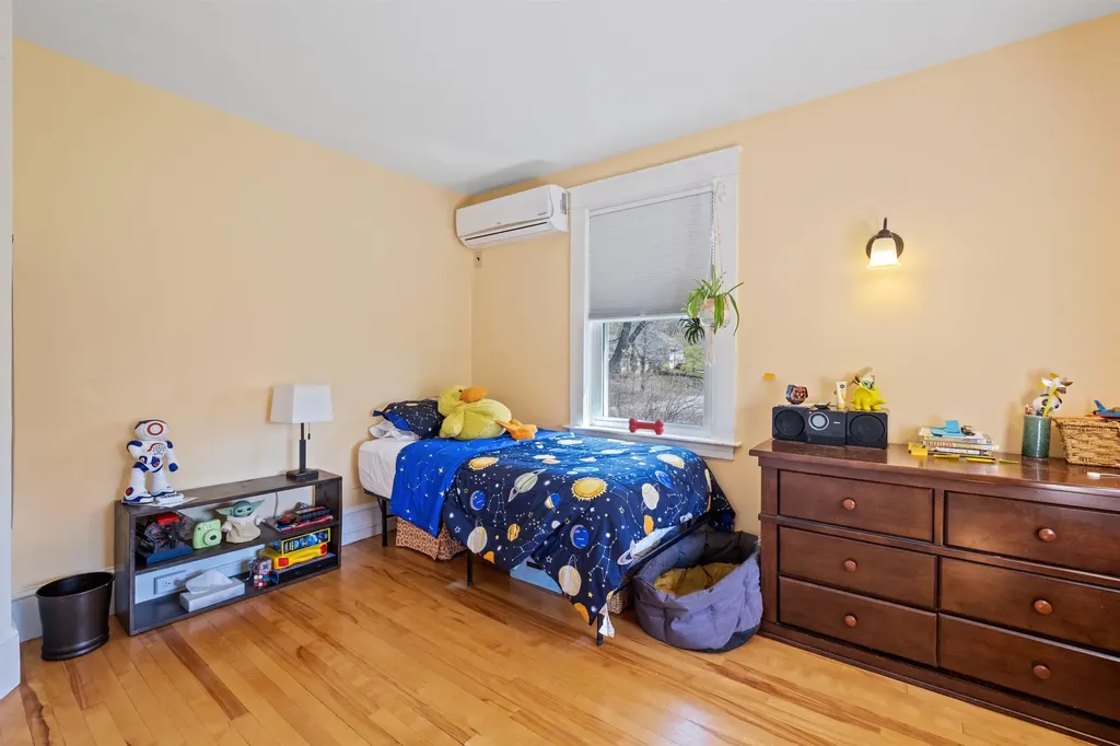 122 Thaxter Road Portsmouth NH 03801