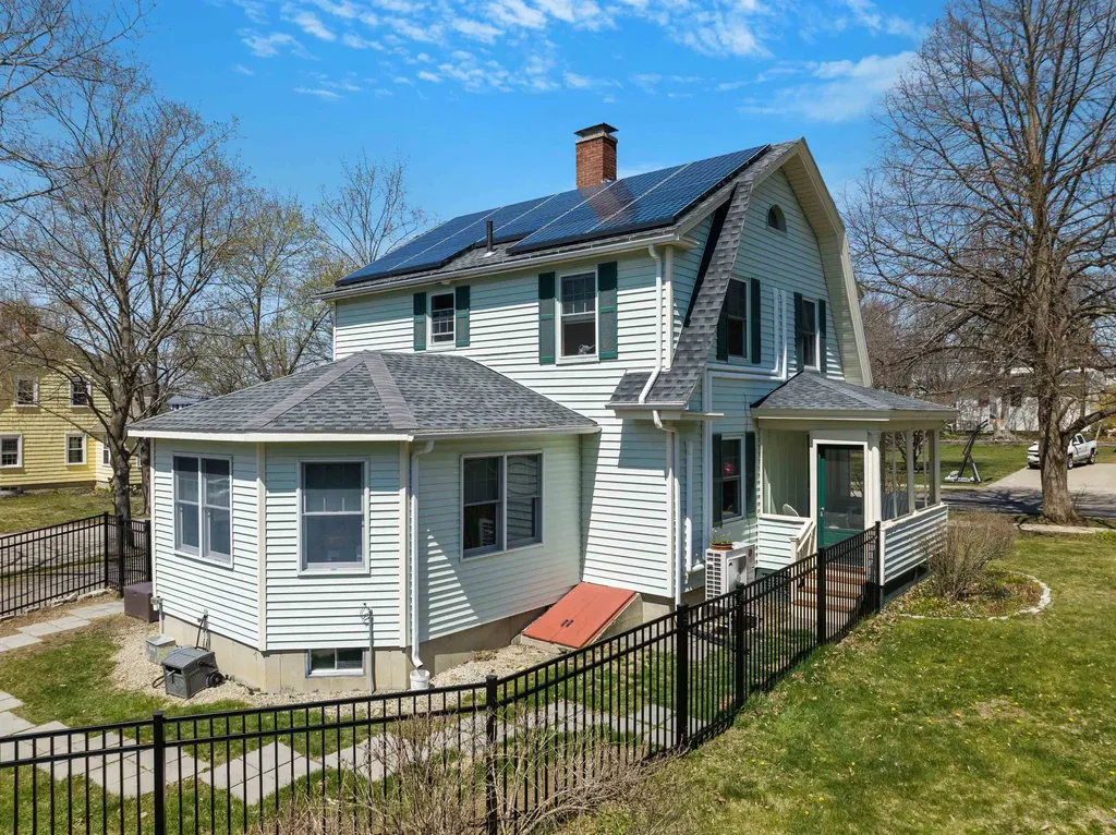 122 Thaxter Road Portsmouth NH 03801