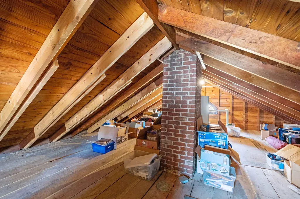 122 Thaxter Road Portsmouth NH 03801