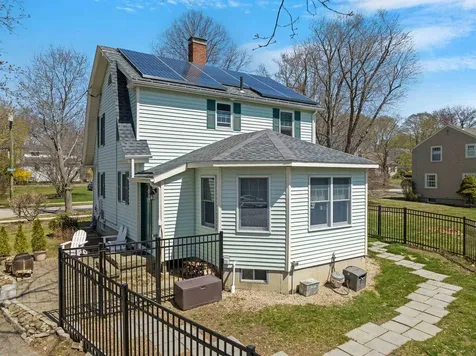 122 Thaxter Road Portsmouth NH 03801