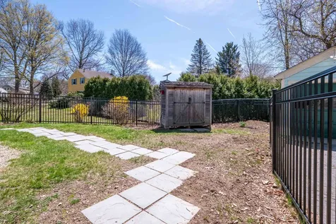 122 Thaxter Road Portsmouth NH 03801