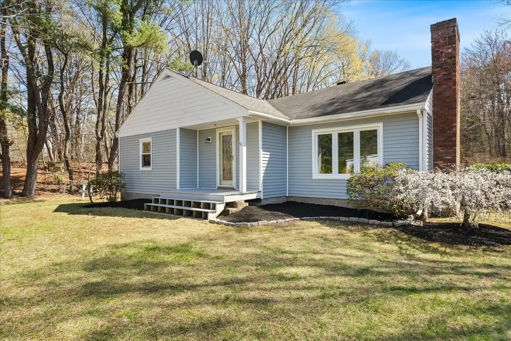 74 Walton Road Seabrook NH 03874