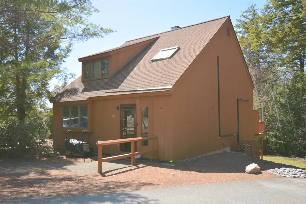 24 Barn Owl Overlook Grantham NH 03753