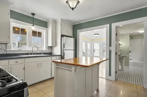 6 Rockingham Street Exeter NH 03833