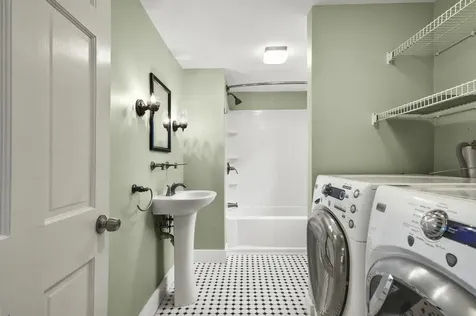6 Rockingham Street Exeter NH 03833