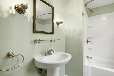 6 Rockingham Street Exeter NH 03833