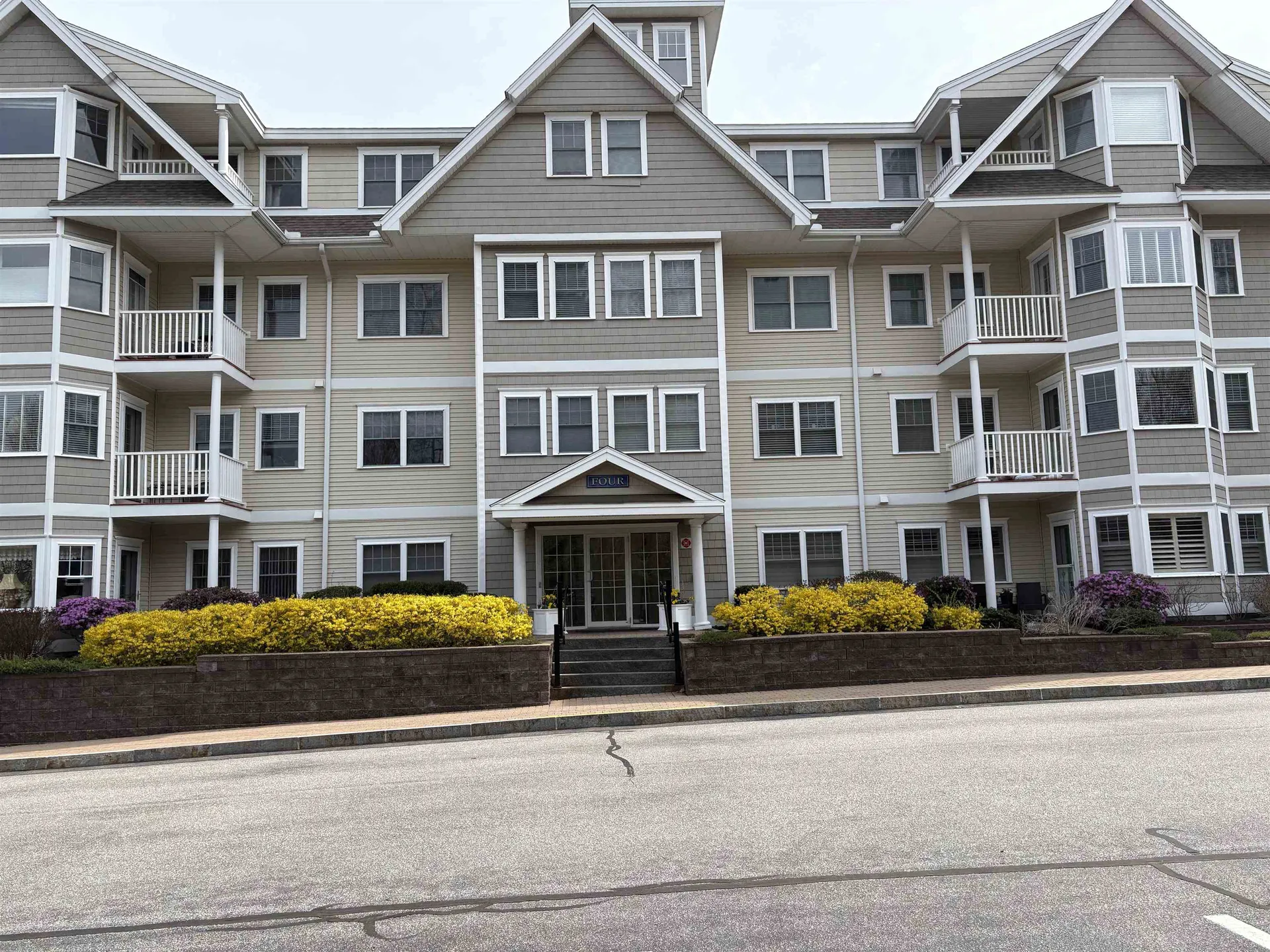 4 Sterling Hill Lane Exeter NH 03833