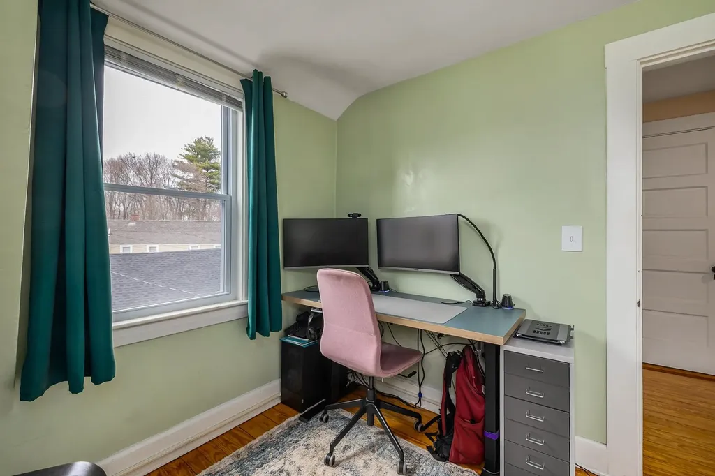 40 Concord Way Portsmouth NH 03801