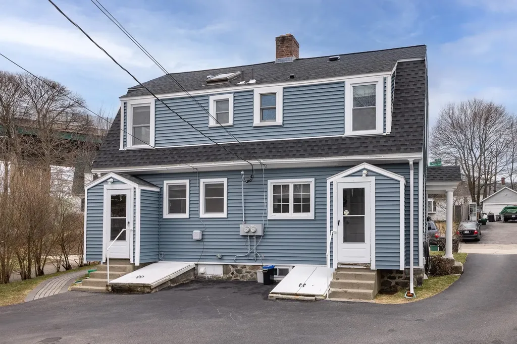 40 Concord Way Portsmouth NH 03801