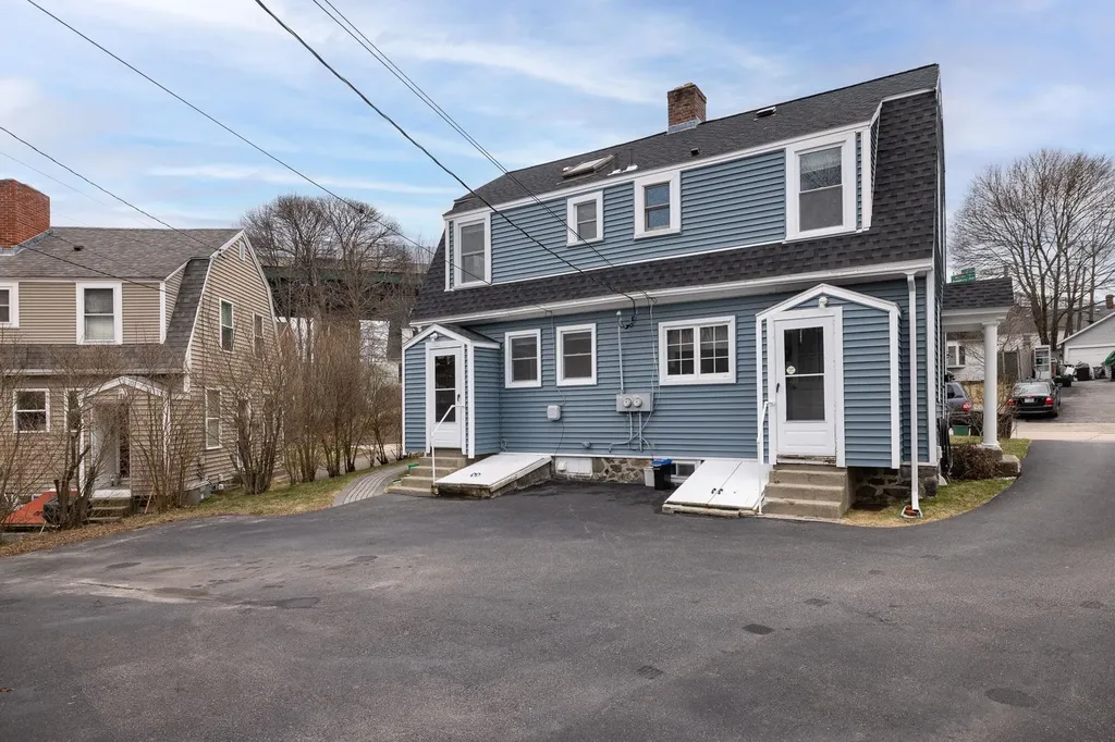 40 Concord Way Portsmouth NH 03801