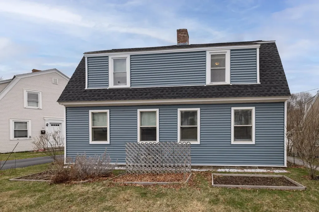 40 Concord Way Portsmouth NH 03801