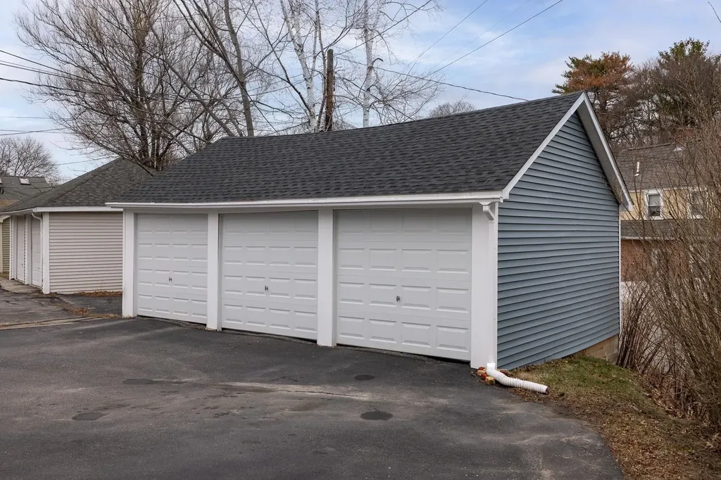 40 Concord Way Portsmouth NH 03801