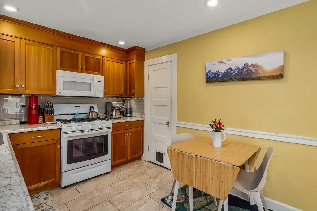 40 Concord Way Portsmouth NH 03801