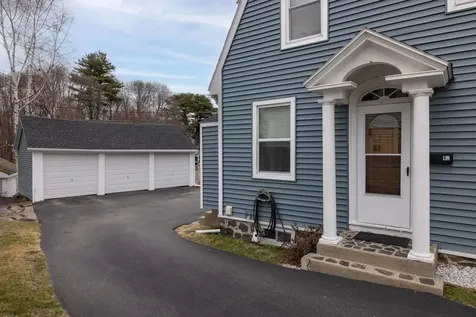 40 Concord Way Portsmouth NH 03801