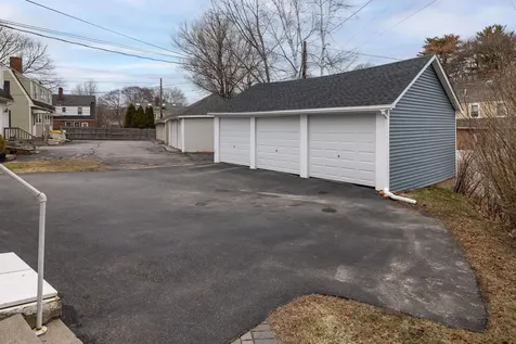 40 Concord Way Portsmouth NH 03801