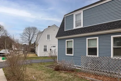 40 Concord Way Portsmouth NH 03801