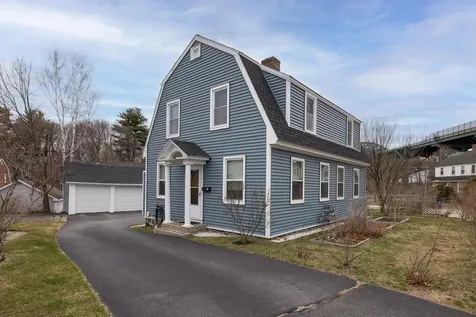 40 Concord Way Portsmouth NH 03801