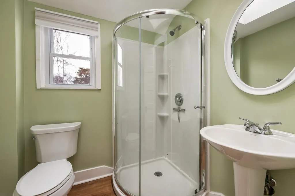 38 Concord Way Portsmouth NH 03801