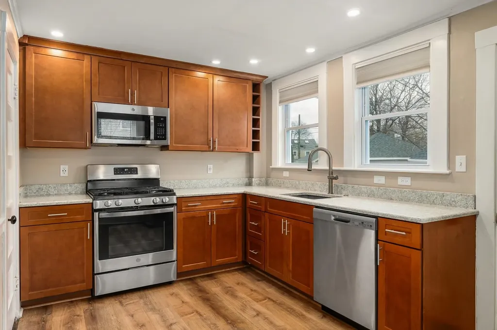 38 Concord Way Portsmouth NH 03801