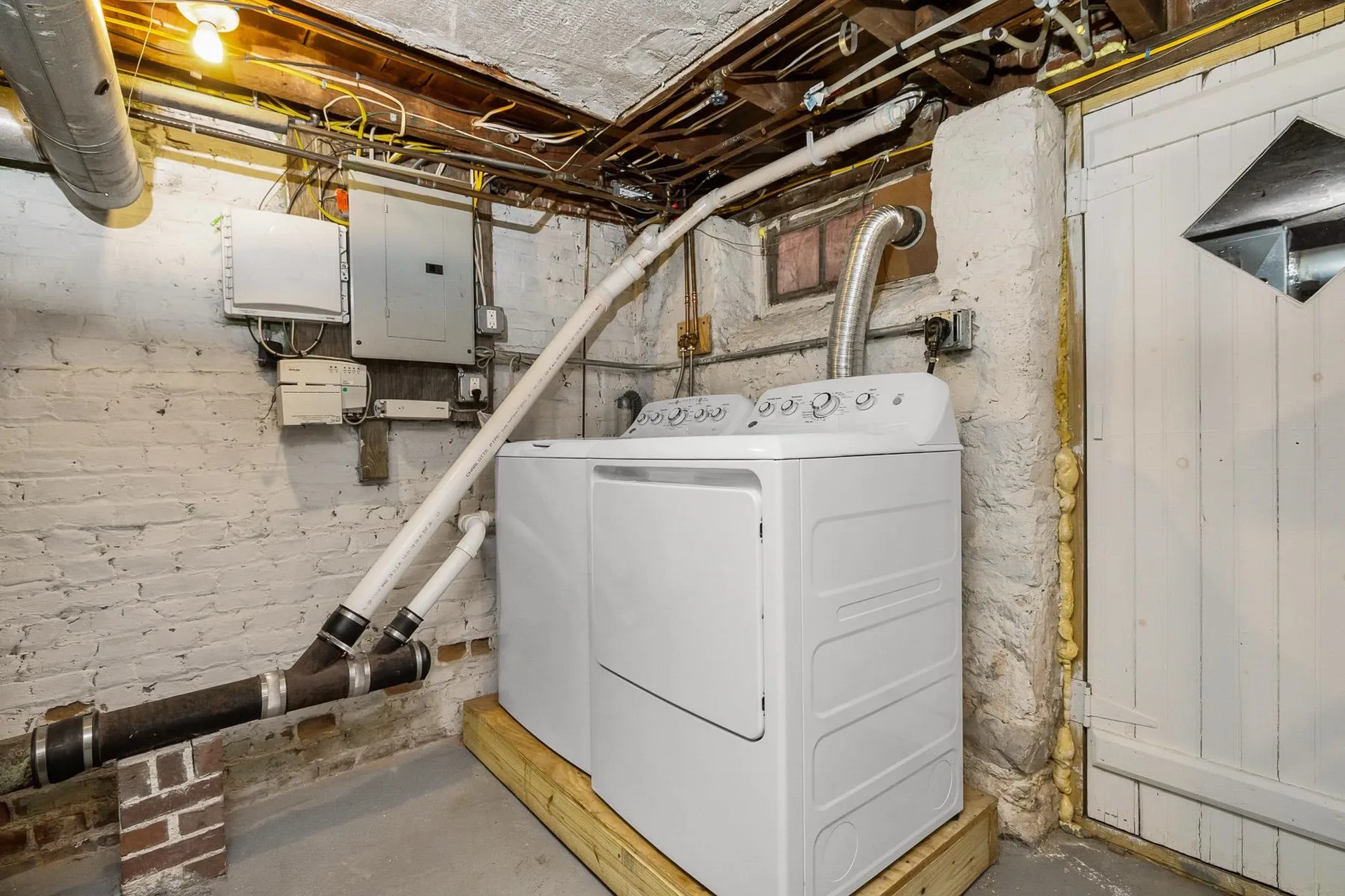 38 Concord Way Portsmouth NH 03801