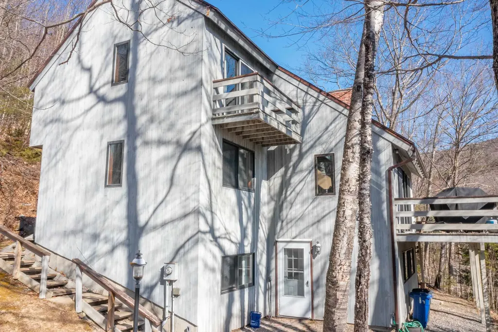 176 Reservoir Road Campton NH 03223