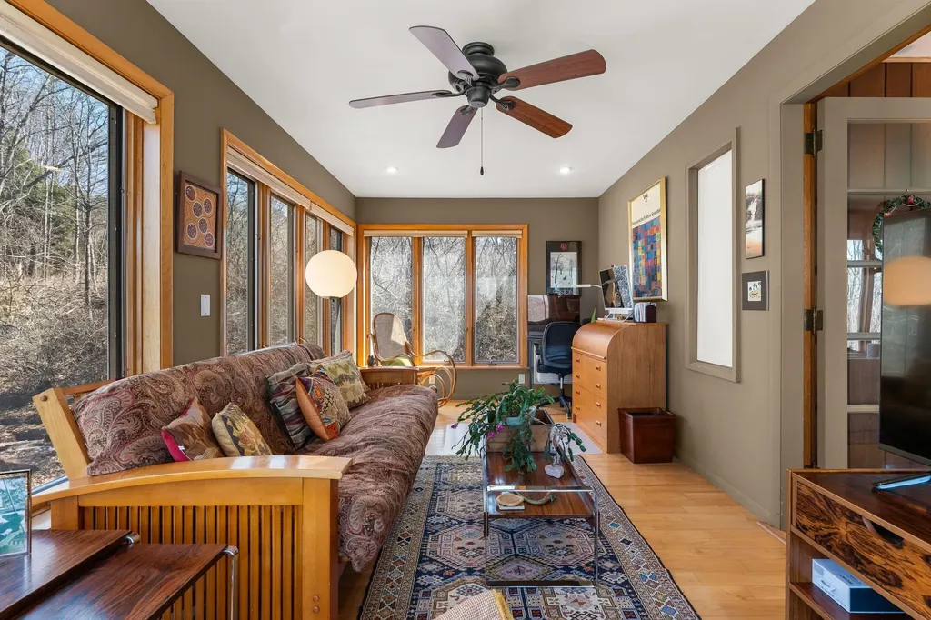 68 Ledge Road Burlington VT 05401