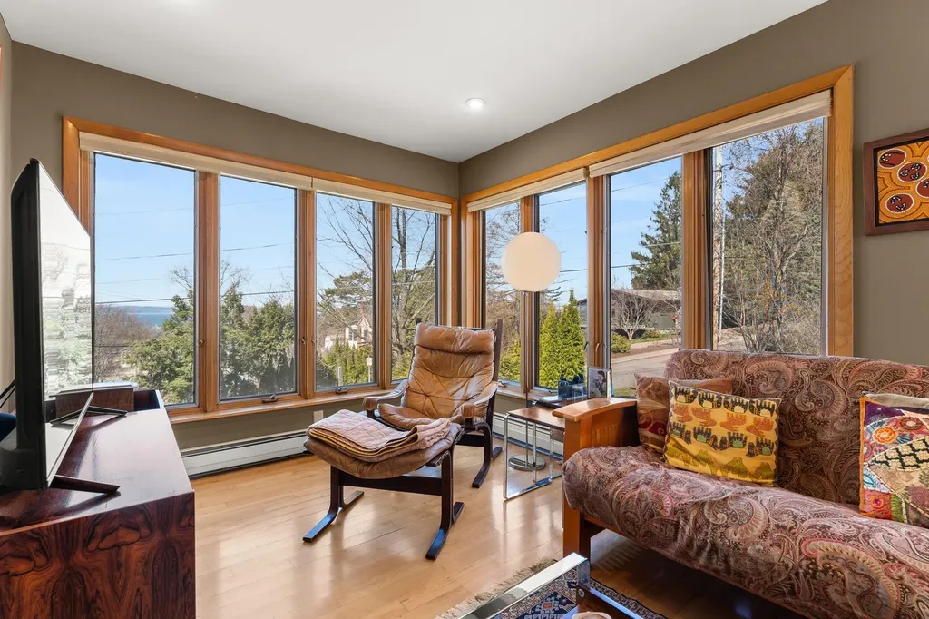 68 Ledge Road Burlington VT 05401