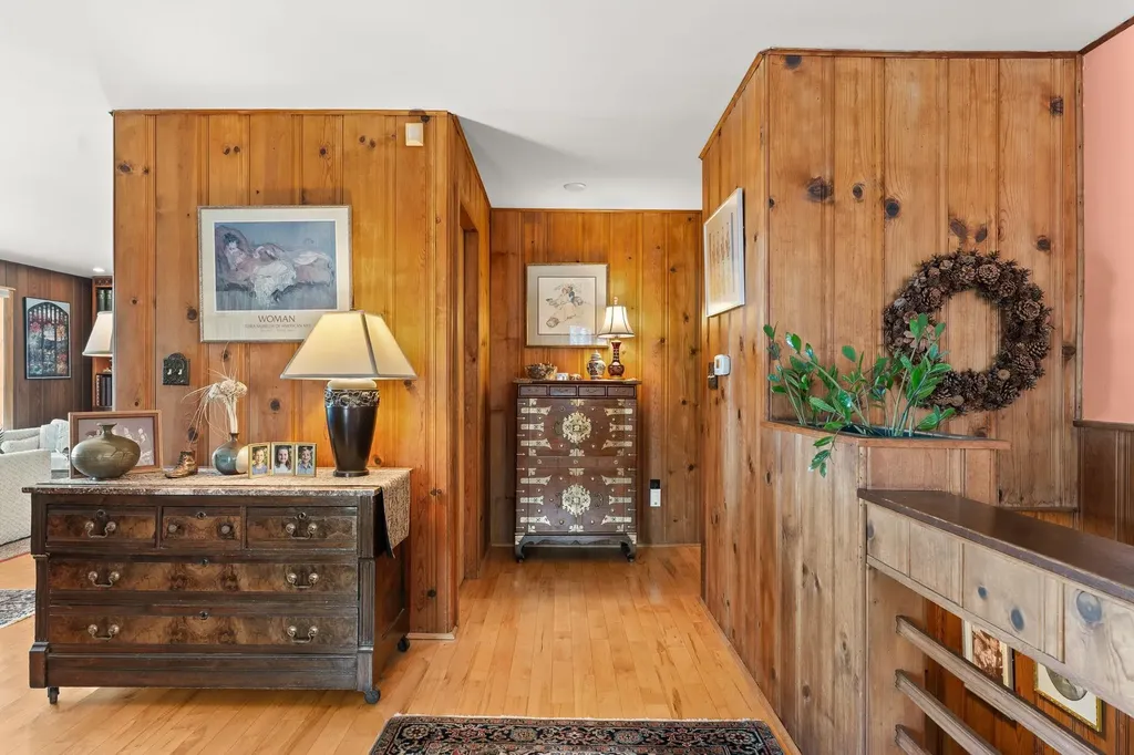 68 Ledge Road Burlington VT 05401