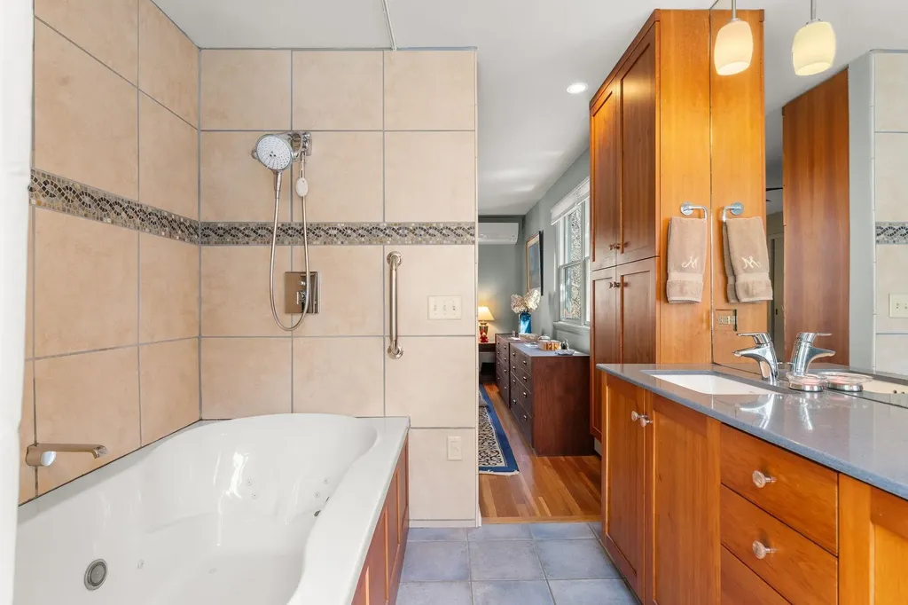 68 Ledge Road Burlington VT 05401