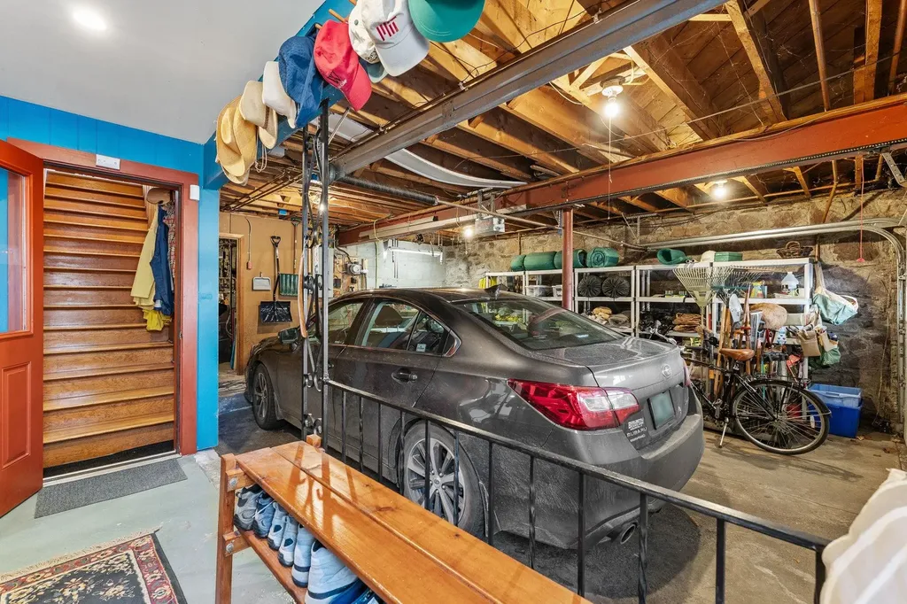 68 Ledge Road Burlington VT 05401