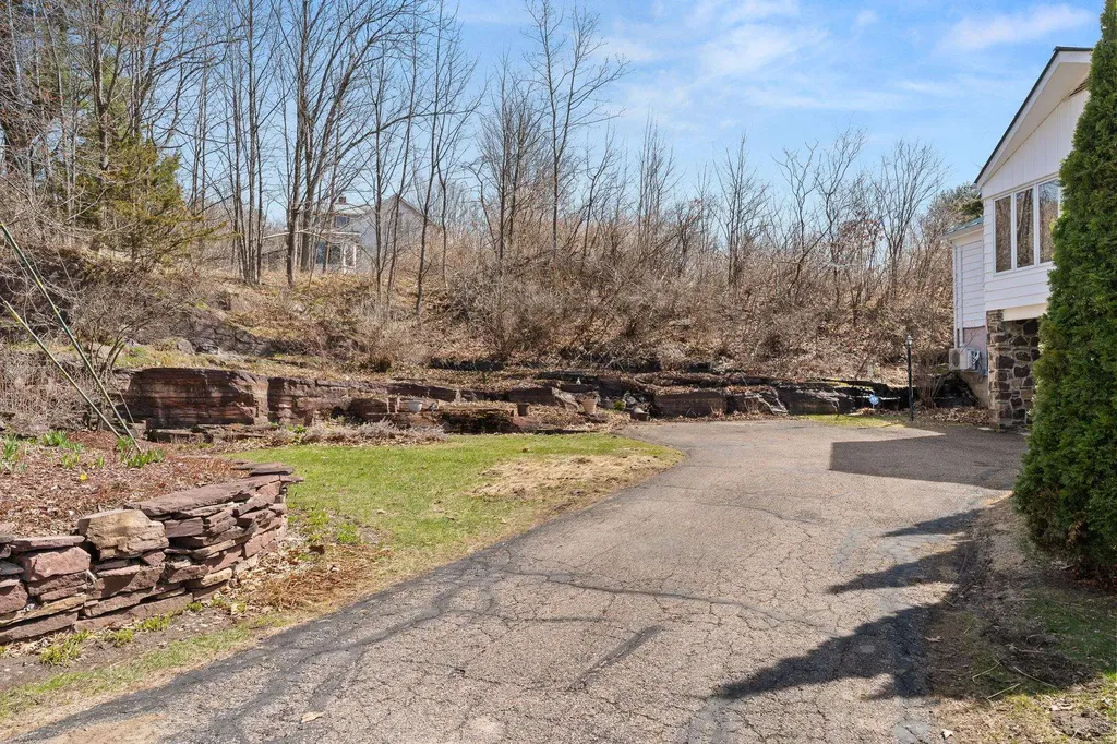 68 Ledge Road Burlington VT 05401