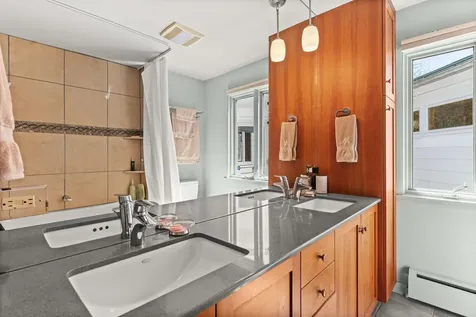 68 Ledge Road Burlington VT 05401