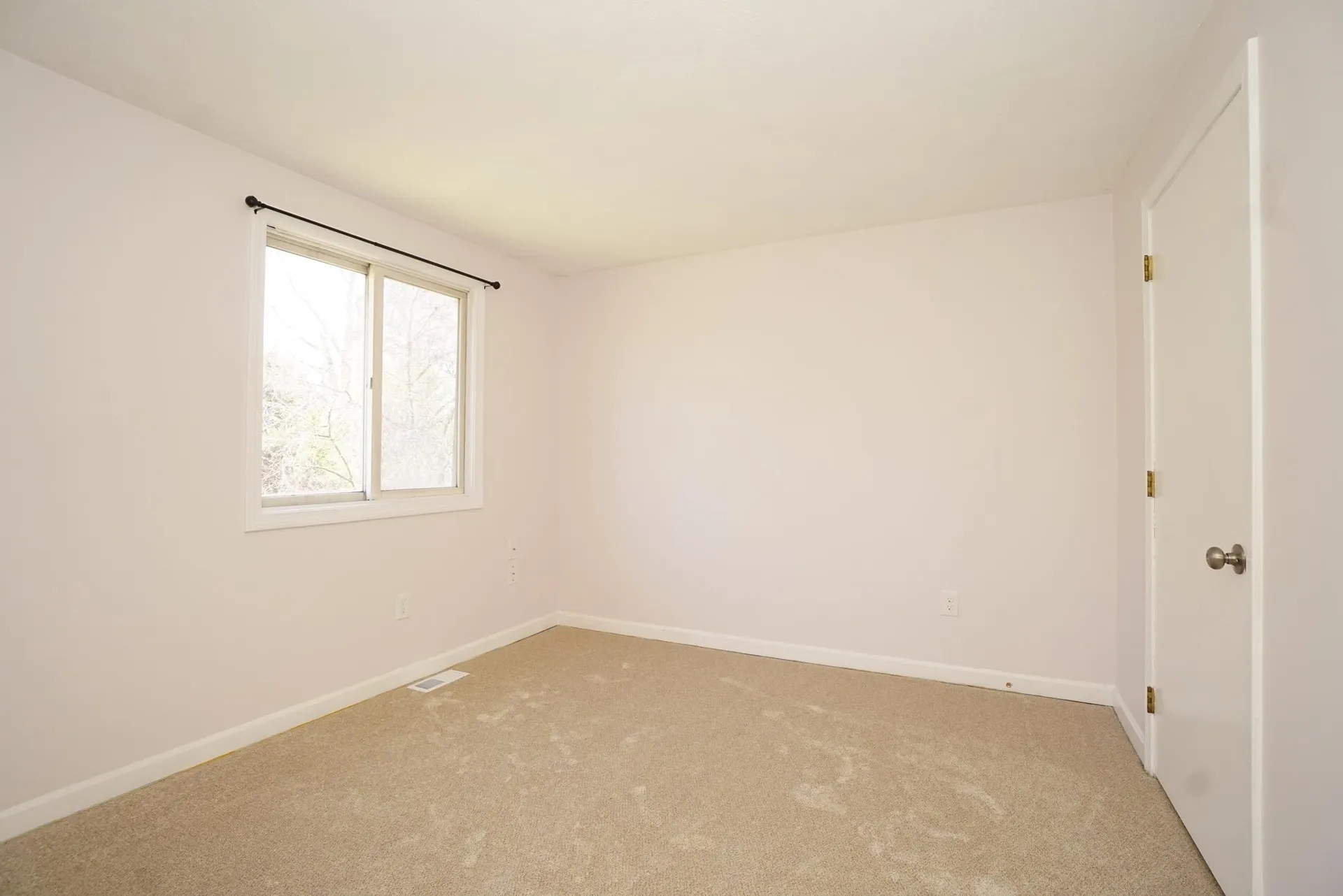 18 Tonella Road Milford NH 03055