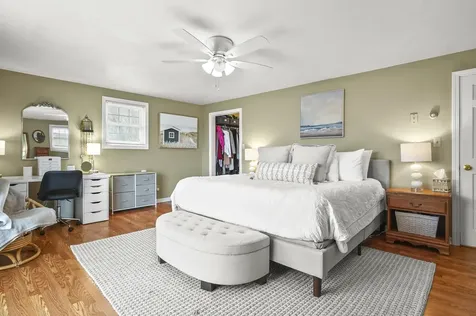 19 Thorwald Avenue Hampton NH 03842