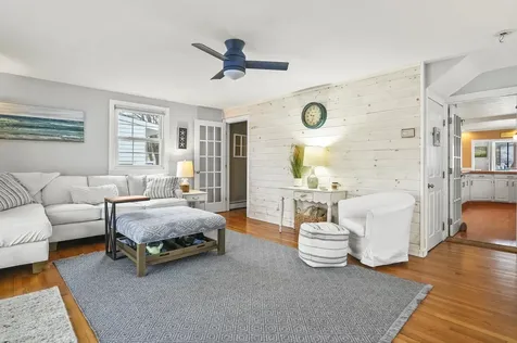19 Thorwald Avenue Hampton NH 03842
