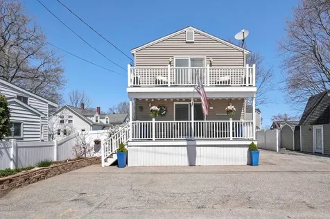 19 Thorwald Avenue Hampton NH 03842