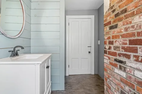 357 Main Street Hopkinton NH 03229