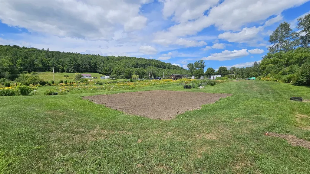 2263 Us Route 2 Marshfield VT 05658-7149