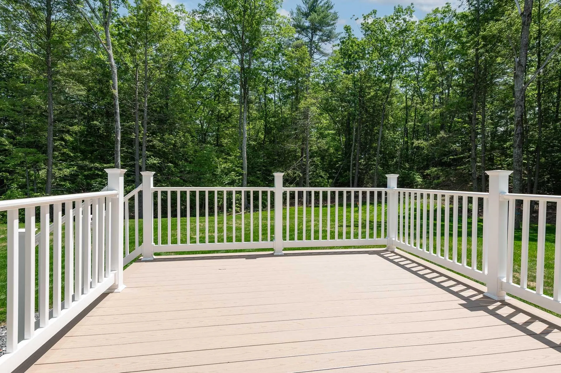 113 North River Road Epping NH 03042