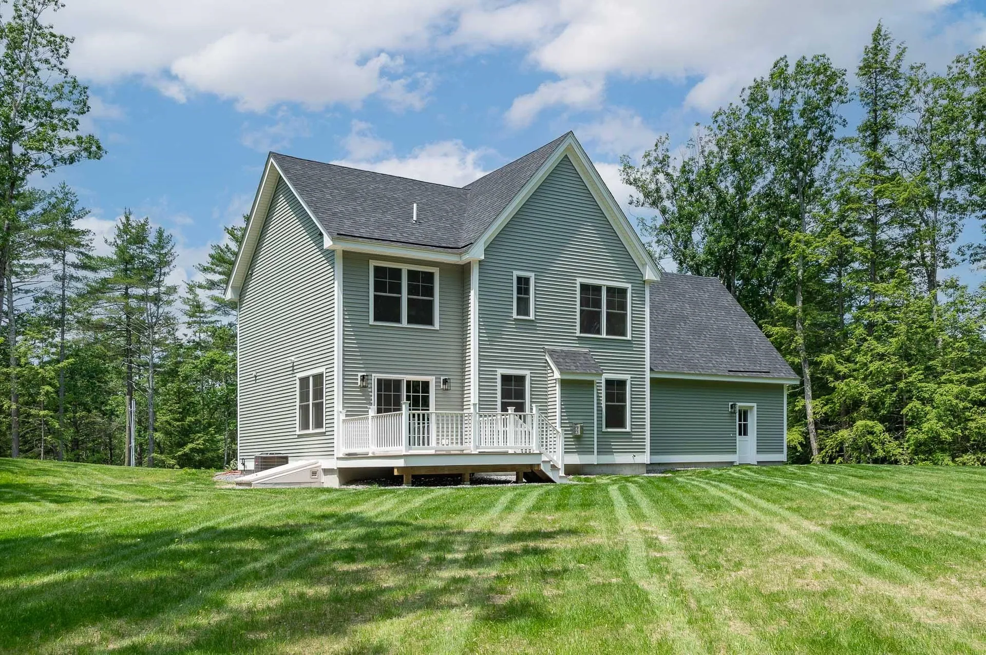 113 North River Road Epping NH 03042