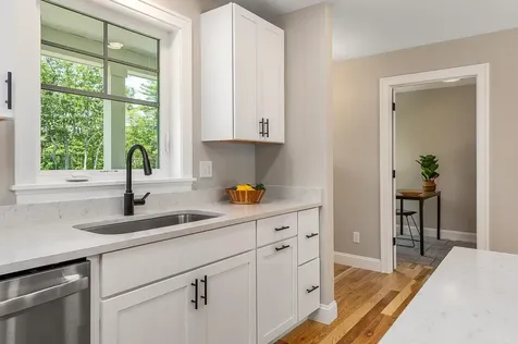 113 North River Road Epping NH 03042