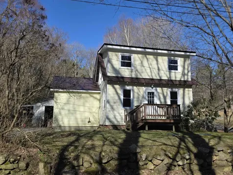 28 Bishops Loop Windsor VT 05089