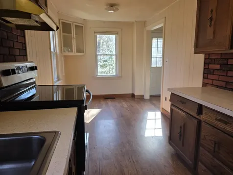28 Bishops Loop Windsor VT 05089