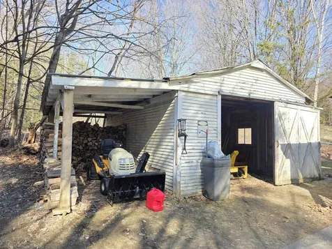 28 Bishops Loop Windsor VT 05089