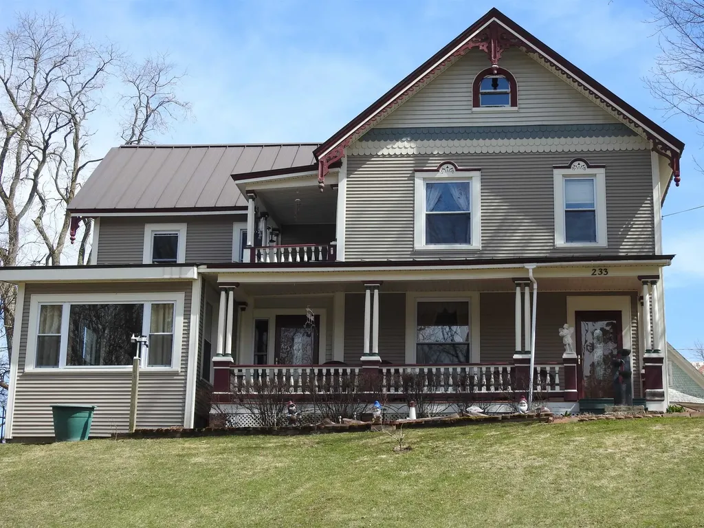 233 South Main Street Richford VT 05476