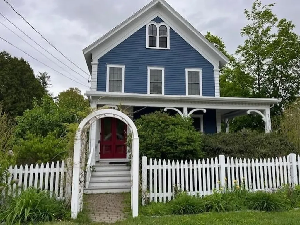 84 Court Street Dover NH 03820
