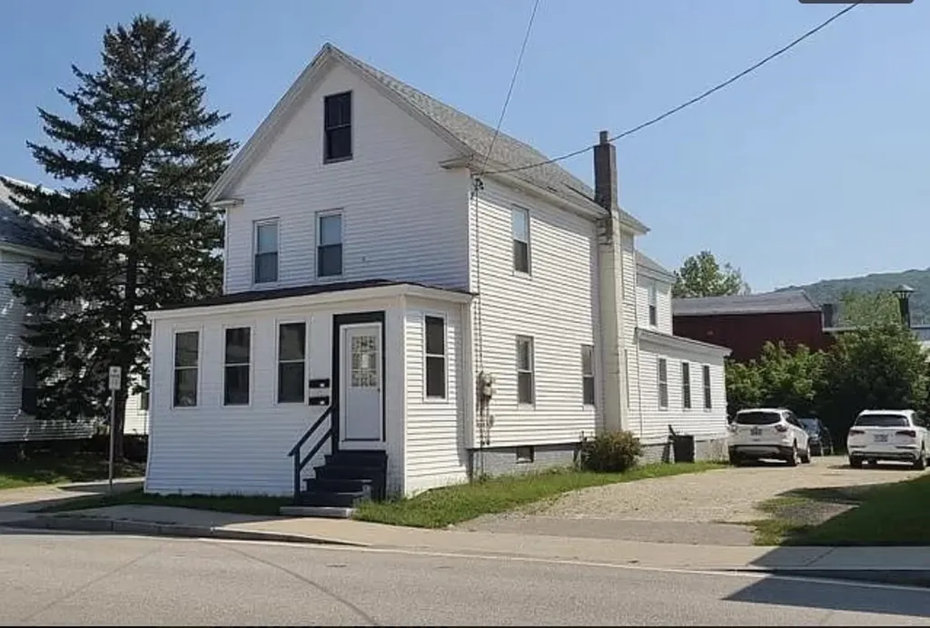 8 Grove Street Keene NH 03431